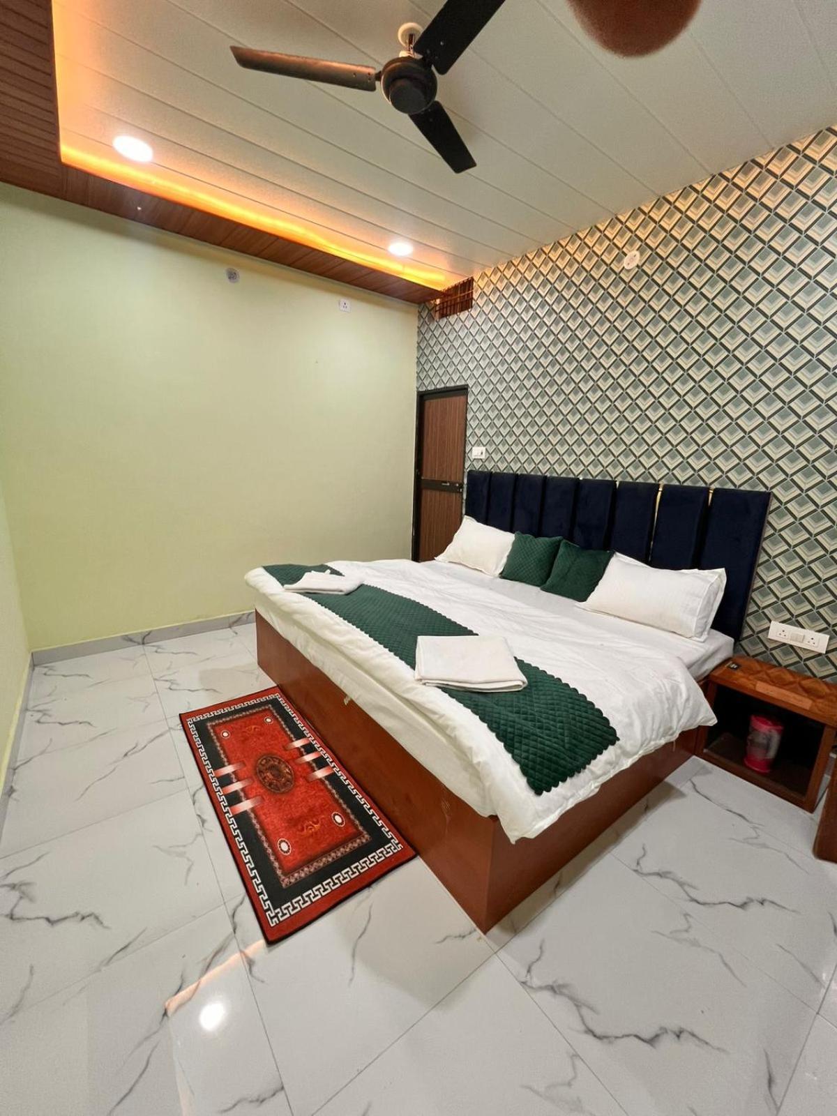 Gulab Residency Hotel Varanasi Exterior foto