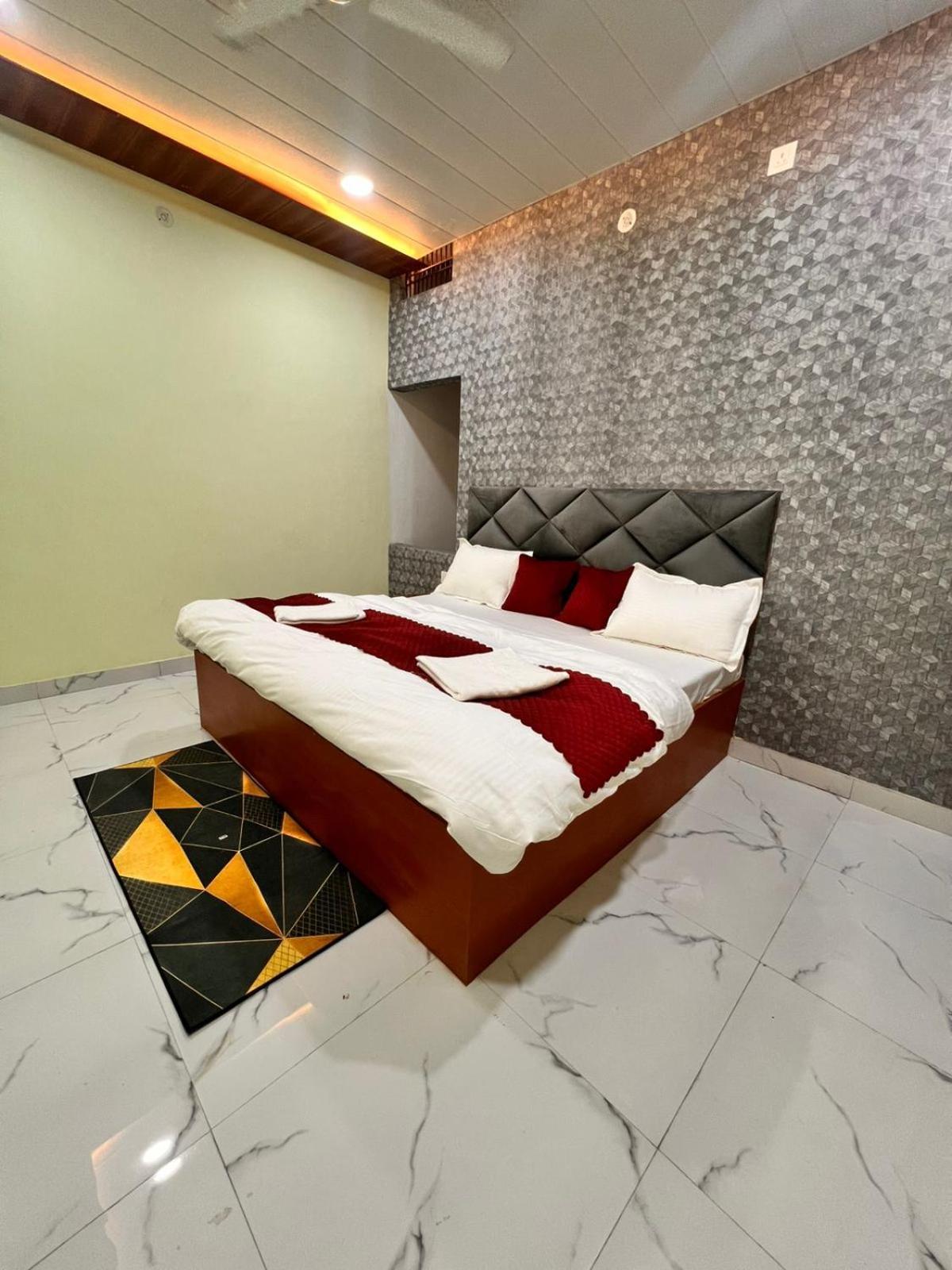 Gulab Residency Hotel Varanasi Exterior foto