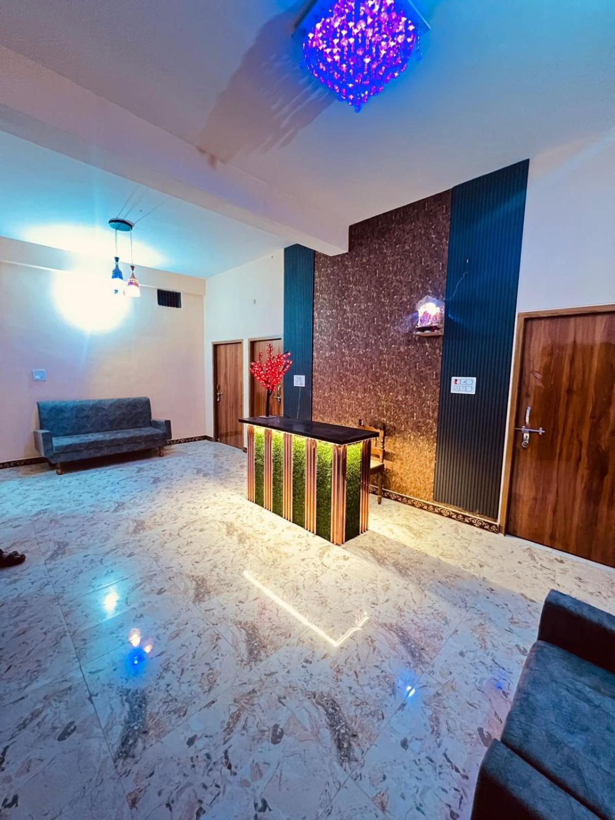 Gulab Residency Hotel Varanasi Exterior foto