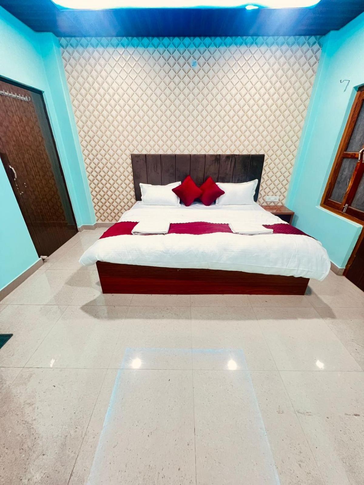Gulab Residency Hotel Varanasi Exterior foto